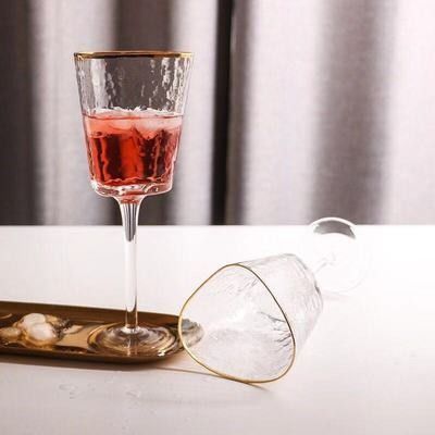 Hammer Texture Crystal Wine Glass In Triangle Shape