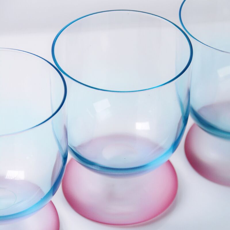 품질 두 가지 색상의 그라디언트 얼음 기반과 와인 칵테일 및 가정 장식용 300ml 용량으로 손으로 불린 크리스탈 와인 유리 잔 공장