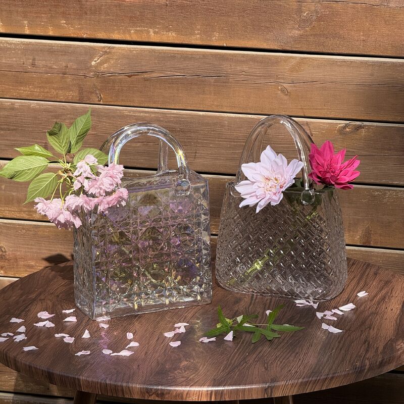 품질 Hand-Blown Diamond Pattern Glass Handbag Vase - Versatile Decorative Centerpiece for Home & Wedding Decor 공장
