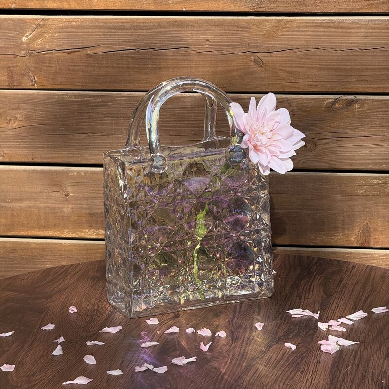 품질 Hand-Blown Diamond Pattern Glass Handbag Vase - Versatile Decorative Centerpiece for Home & Wedding Decor 공장