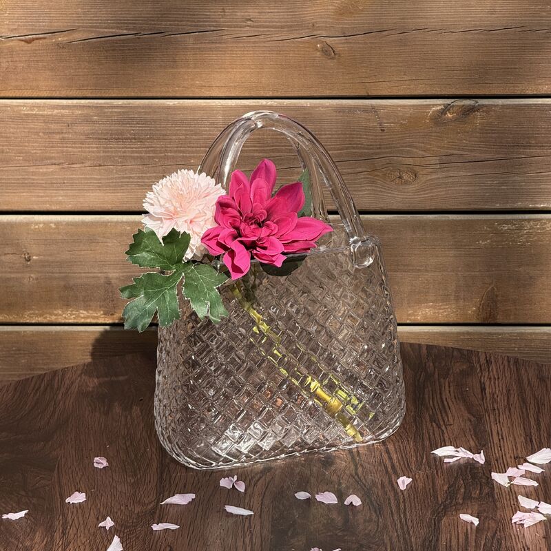 품질 Hand-Blown Diamond Pattern Glass Handbag Vase - Versatile Decorative Centerpiece for Home & Wedding Decor 공장