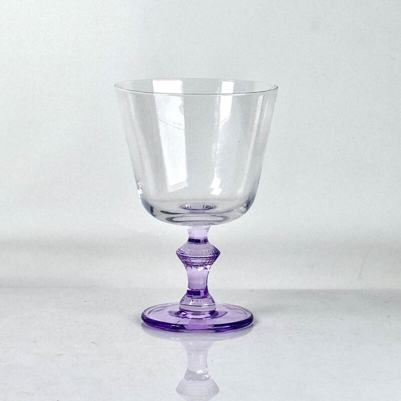 품질 4‑Pack Vintage Purple Stem Wine Glasses, Assorted Shapes Clear Cup with Decorative Purple Stem, Handblown Glass Goblets for Wedding Party Home Tabletop Decoration 공장