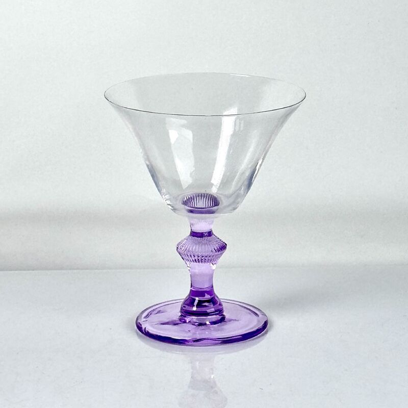 품질 4‑Pack Vintage Purple Stem Wine Glasses, Assorted Shapes Clear Cup with Decorative Purple Stem, Handblown Glass Goblets for Wedding Party Home Tabletop Decoration 공장