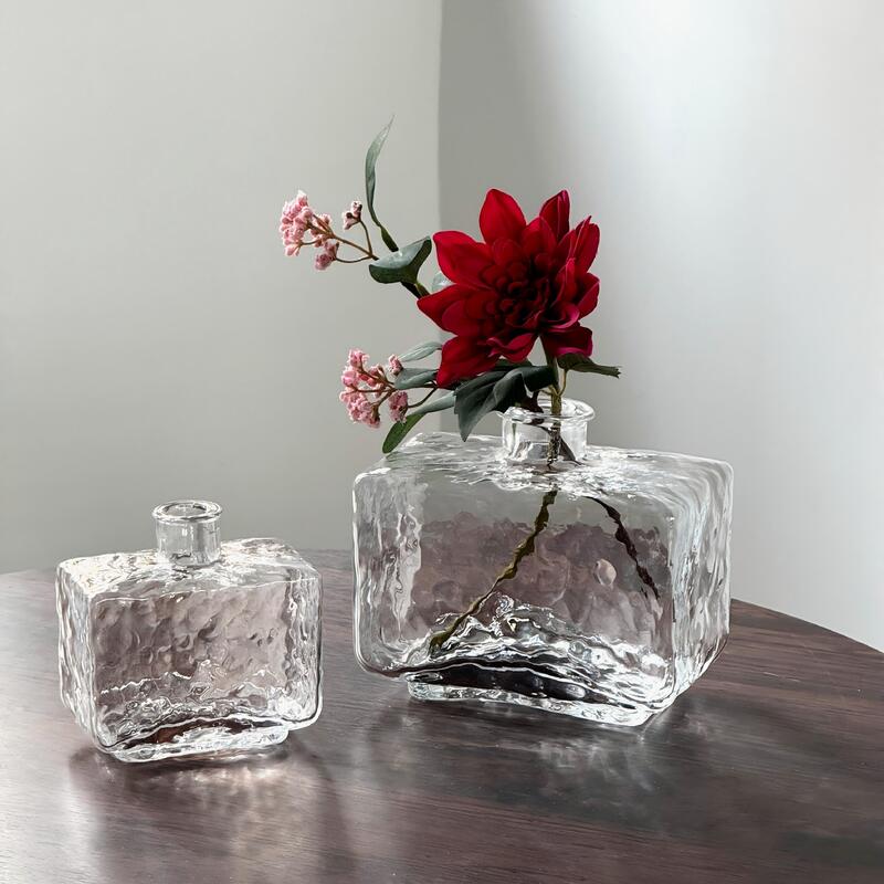 품질 Rectangular Clear Hammered Glass Vase - Modern Minimalist Decorative Flower Vase for Table Centerpiece 공장