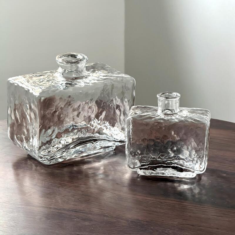 품질 Rectangular Clear Hammered Glass Vase - Modern Minimalist Decorative Flower Vase for Table Centerpiece 공장