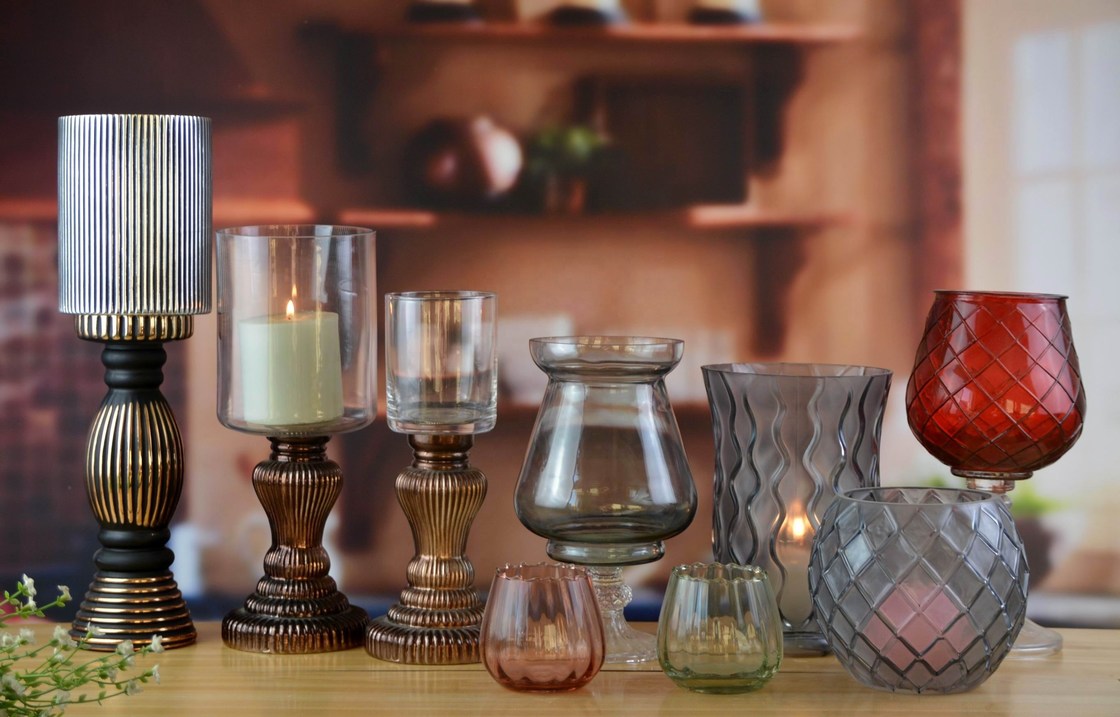 품질 은 피트와 손으로 만드는 고대 기둥 모양 양초 홀더들 공장