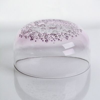 품질 크리스탈 와인 글래스 손으로 불어 세밀한 갇힌 거품과 부드러운 라벤더와 함께 아름다움과 내구성을 결합 공장