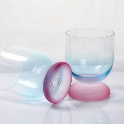 품질 Handblown Crystal Wine Glass Goblet with Two-color Gradient and Frosted Base for 300ml Wine Cocktail & Home Decor 공장