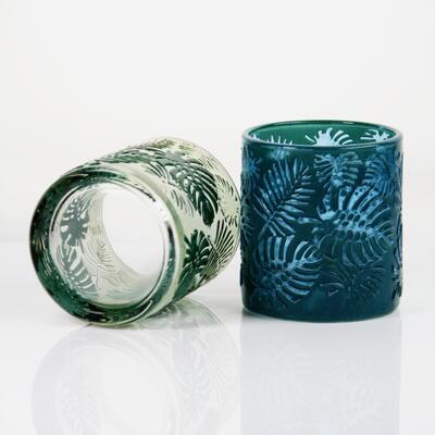품질 Embossed Tropical Monstera Leaf Glass Candle Holder with 200ml Capacity in Lead-Free Crystal Glass 공장