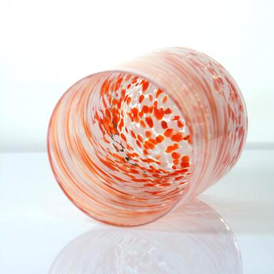 품질 Hand-blown Orange Swirl Confetti Glass Cup - Artisan Crafted Drinking Glass for Whiskey and Cocktails 공장