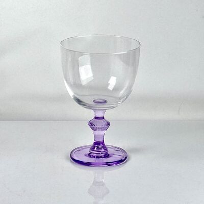 품질 4‑Pack Vintage Purple Stem Wine Glasses, Assorted Shapes Clear Cup with Decorative Purple Stem, Handblown Glass Goblets for Wedding Party Home Tabletop Decoration 공장
