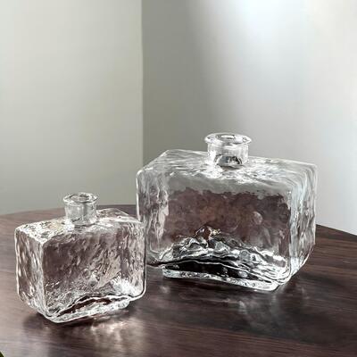 품질 Rectangular Clear Hammered Glass Vase - Modern Minimalist Decorative Flower Vase for Table Centerpiece 공장
