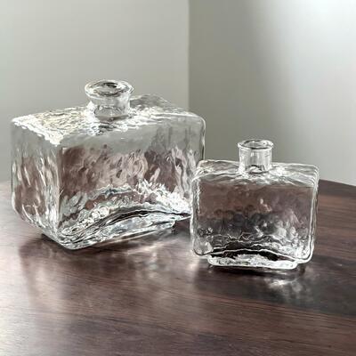 품질 Rectangular Clear Hammered Glass Vase - Modern Minimalist Decorative Flower Vase for Table Centerpiece 공장