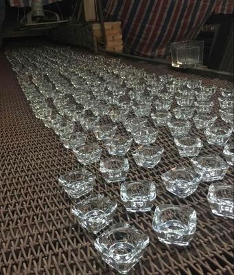 품질 티라이트를 위한 미니 사이즈 정사각형 글라스 보티브 양초 홀더들 공장