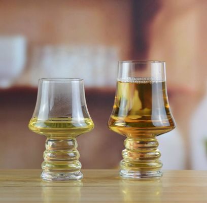 품질 320ml 수동으로 불어넣은 주문형 수공 맥주 잔 공장