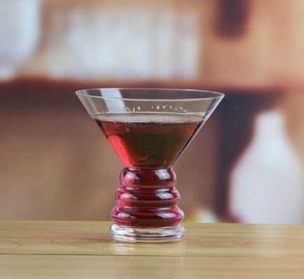 품질 320ml 수동으로 불어넣은 주문형 수공 맥주 잔 공장