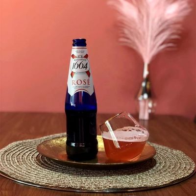 품질 새로운 스타일의 독특한 모양의 크리스탈 위스키 글래스 공장