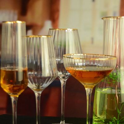 품질 맞춤 금 림 광선 스트라이프 크리스탈 칵테일 안경 공장