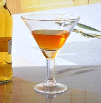 품질 유일한 특화 두꺼운 줄기 크리스탈 칵테일 글라스 공장