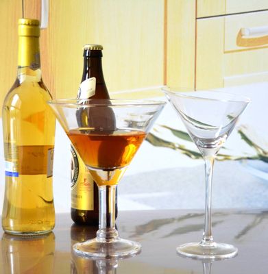 품질 유일한 특화 두꺼운 줄기 크리스탈 칵테일 글라스 공장